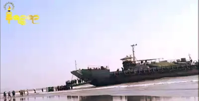 Junta boosts military reinforcements to Maungdaw via waterways   
