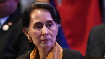 Suu Kyi gets 5 years for graft