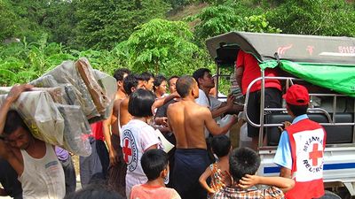 Navy disallows cargo boat carrying ICRC food items to eight Rakhine villages