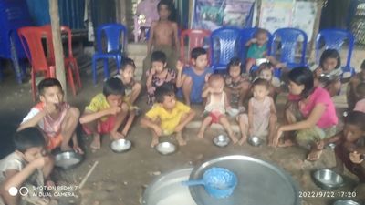 Hundreds of Mrauk U refugees face starvation due to shortage of rice supply