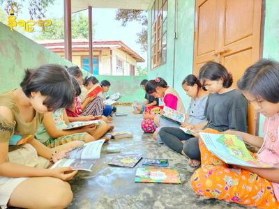 Alin Thaset mobile library fosters understanding of diversities through book reading