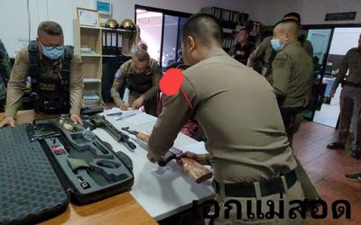 Thailand police arrest two Myanmar nationals with guns while riding motorcycles in Mae Sot