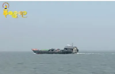 AA attacks navy barge carrying reinforcements to Ramree, barge retreats after facing artillery strike