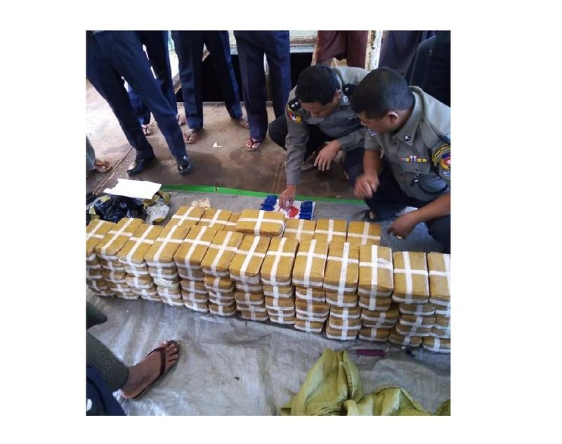 NLD electionbanners destroyed in Rakhine Narinjara News