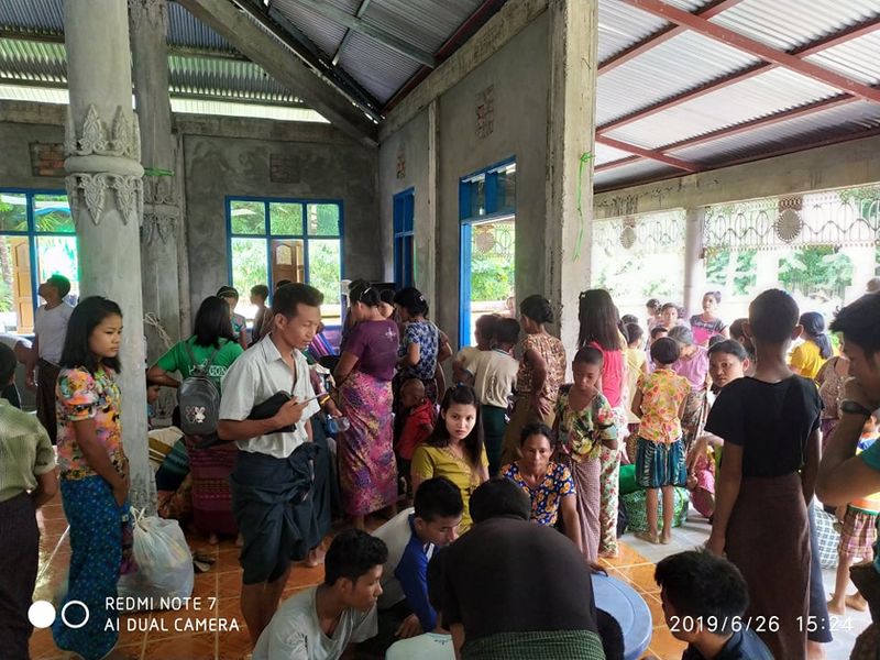 More than 2000 villagers flee to Poe Re Byin Village , Ponnagyun TSP 