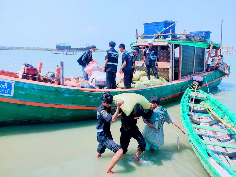 Military Council’s arrest of well-known relief worker cyclone rescue operations in Rakhine State, increase the risk other aid workers