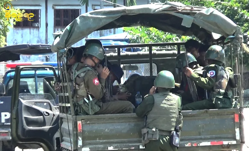 Hundreds of junta soldiers reinforced near the place where AA and ARSA fought