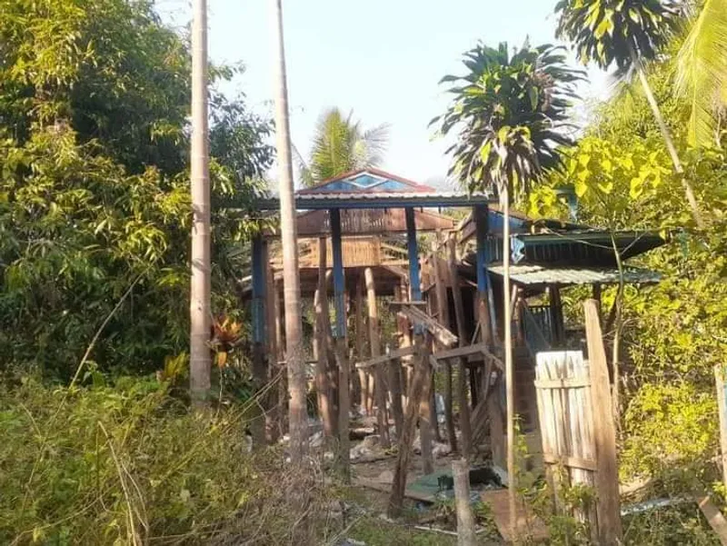 Junta soldiers demolish more houses in Tinma village to build a military camp