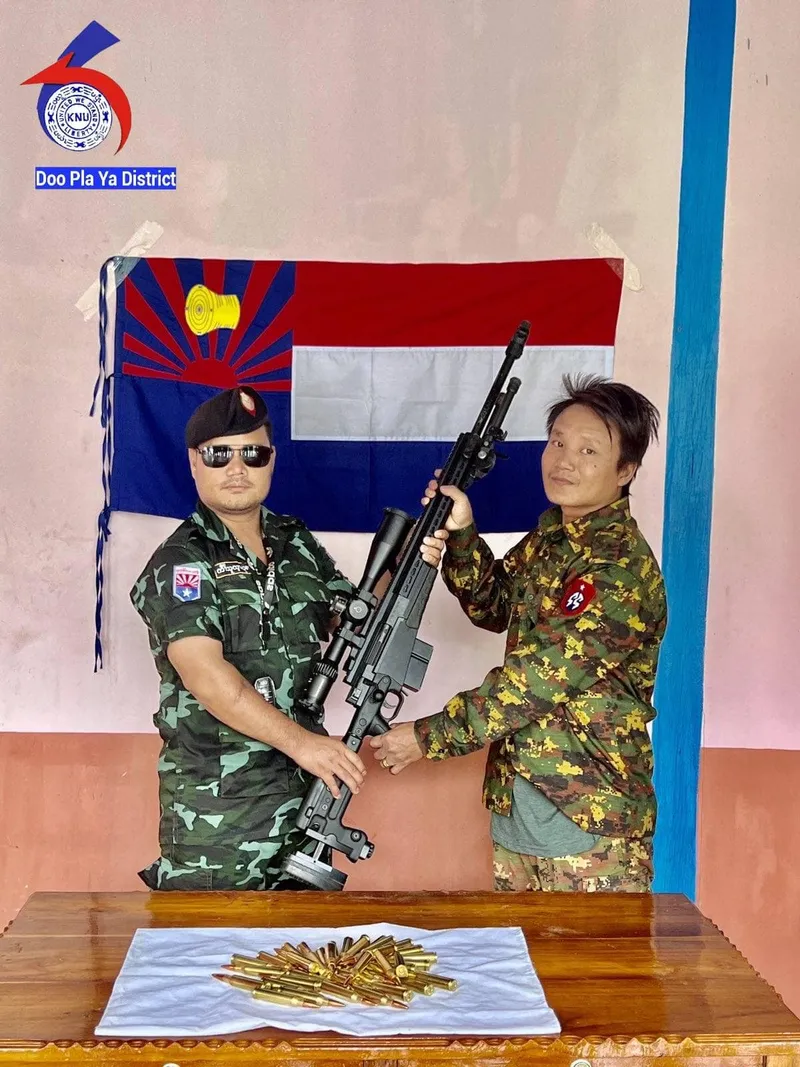 Junta soldiers with weapons join KNU/KNLA